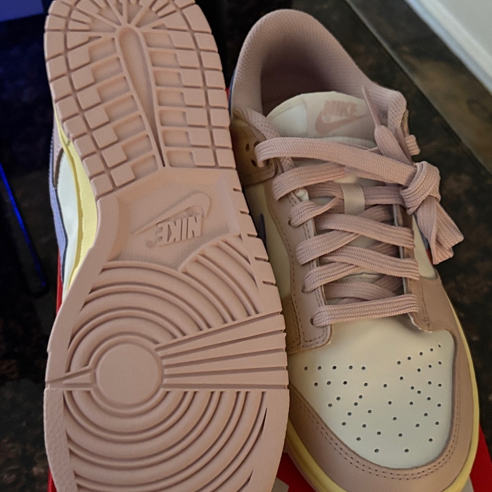 Nike Women's Pink and Lavender Sneakers 8 dunk low - Picture 2 of 3